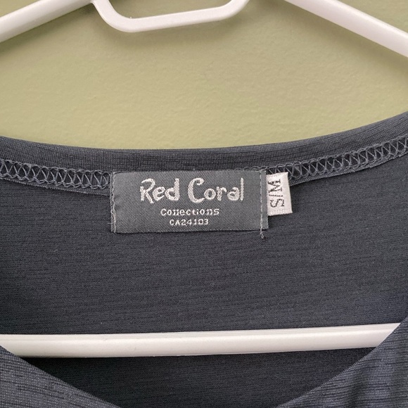 Red Coral Elegant Blue Tunic Top with Flowing Silhouette - Picture 2 of 14